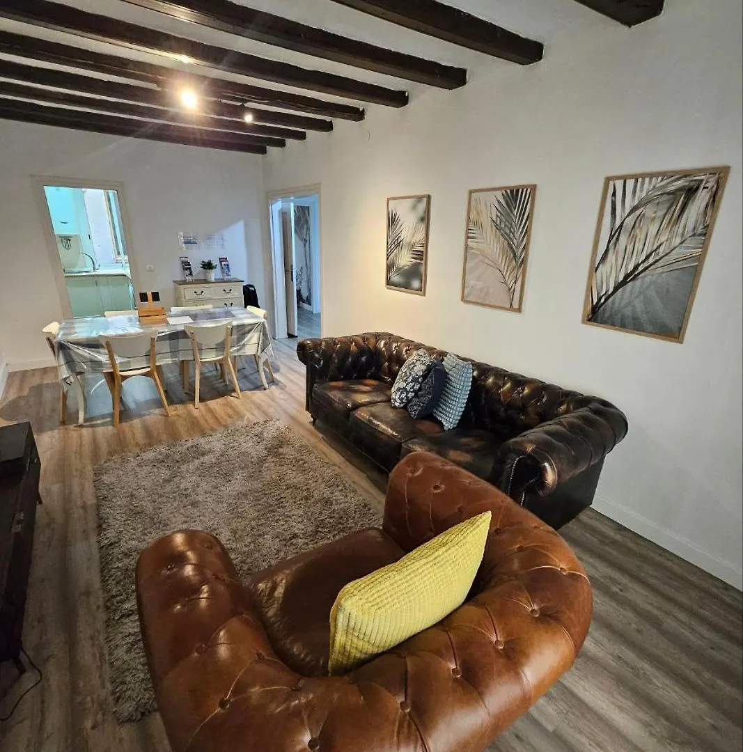 Family Flat Near Ramblas Bcn 5 Rooms Barcelona 0*,  Spain