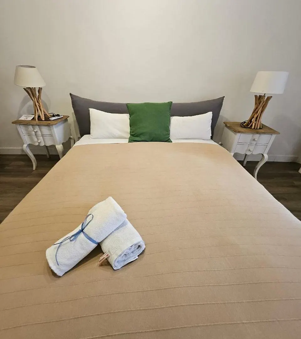 Family Flat Near Ramblas Bcn 5 Rooms Barcellona Appartamento