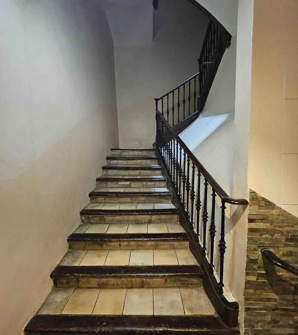 Apartment Family Flat Near Ramblas Bcn 5 Rooms Barcelona Spain